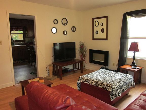 3rd image of 1106 Joseph Johnston Ct