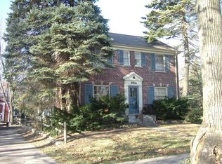 934 Juniper Rd, Glenview, IL 60025