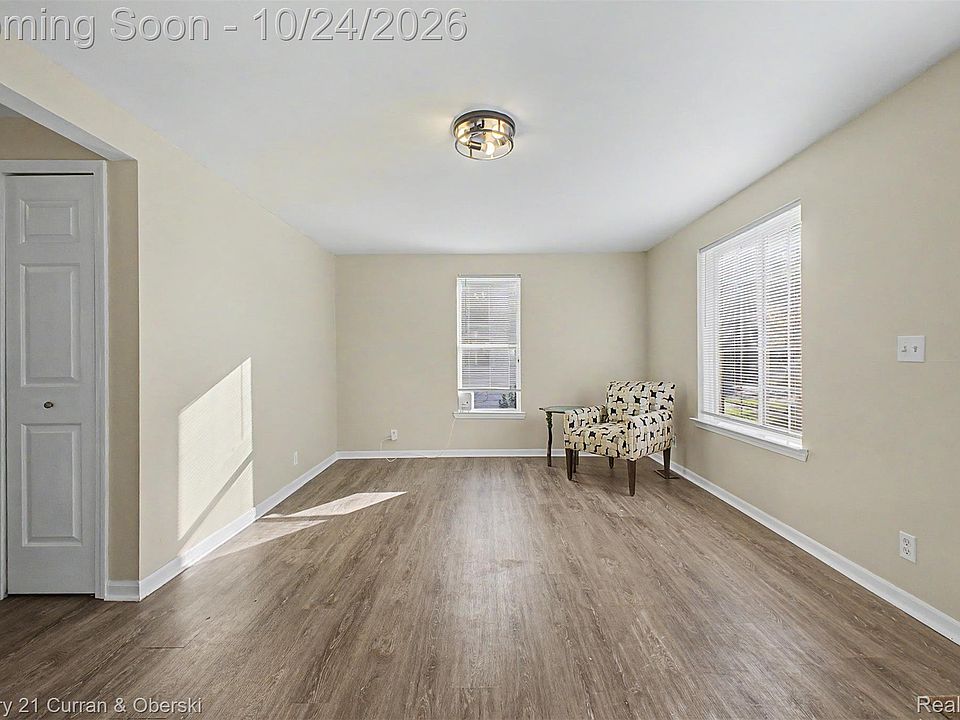 1054 Boston Ave, photo 7