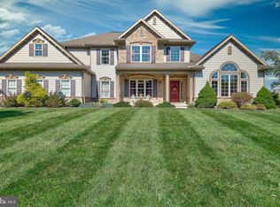 22 Springdale Way, Mechanicsburg, PA 17050