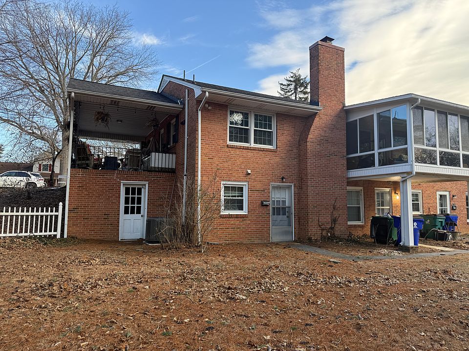 1st image of 806 Allendale Ct #3