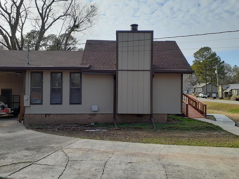 2nd image of 9 Eddings Ln