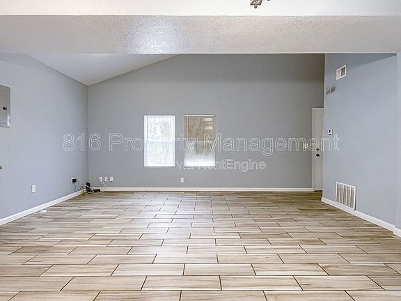 3rd image of 6901 Jackson Ave #6903