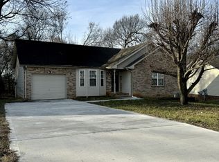 3289 N Senseney Cir, Clarksville, TN 37042