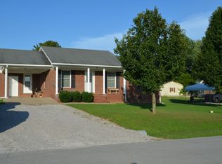 712 W Ruth Dr, Elkton, KY 42220