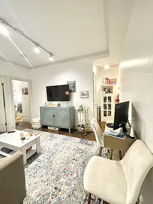 Rented by Compass | media 8