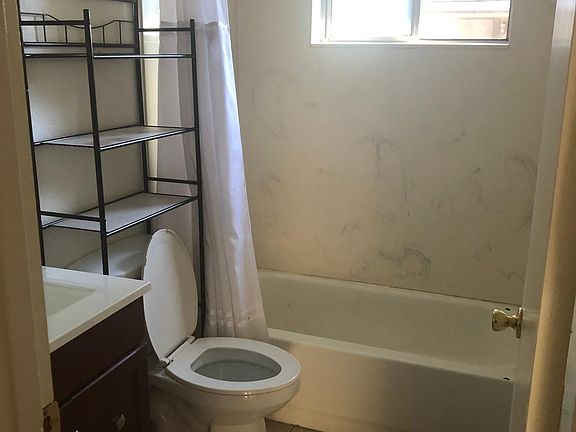 5th image of 1041 Winnemucca Ave APT 1