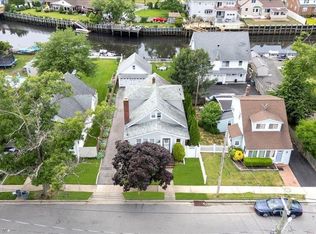 2646 W End Ave, Baldwin, NY 11510