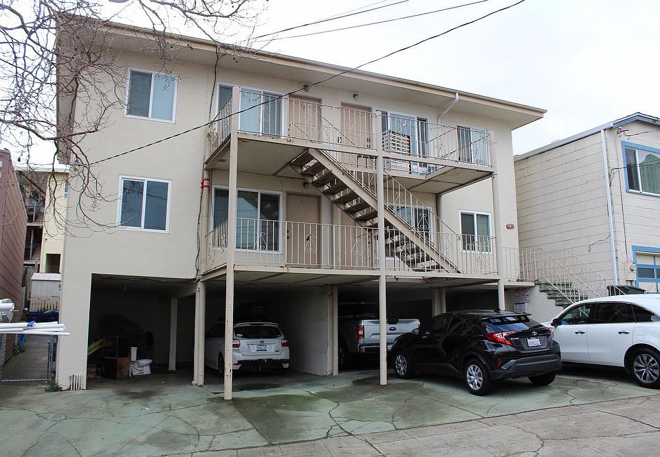 1st image of 107 Chapman Ave