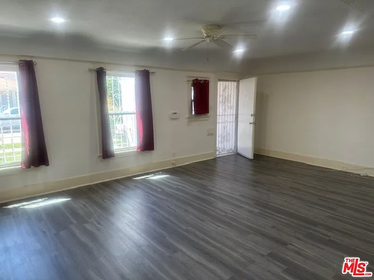 5850 Arlington Ave — Photo 10