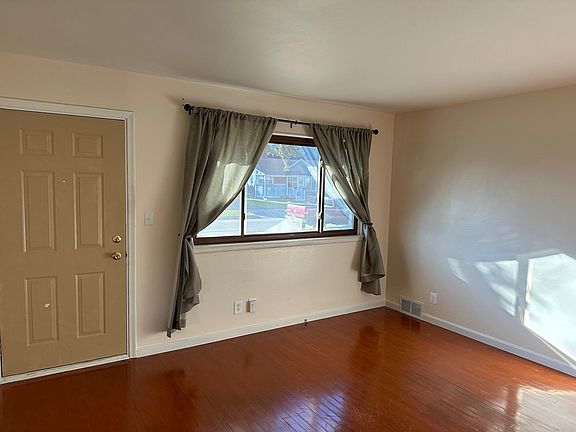 2nd image of 29006 Rush St
