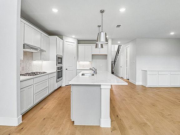 3rd image of 6340 Simone Ave