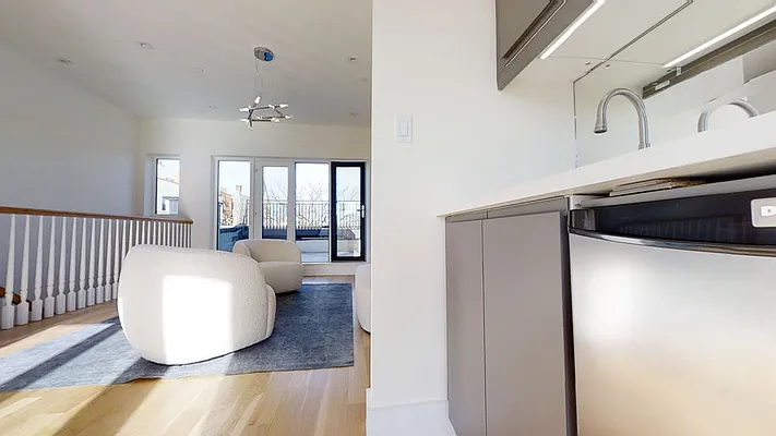 Rented by Urban Living International | media 30