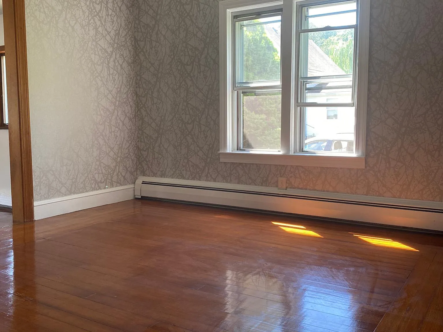 27 Almy St — Photo 2