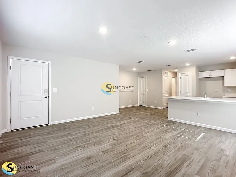 6523 Breezy Oaks Way #102 — Photo 8