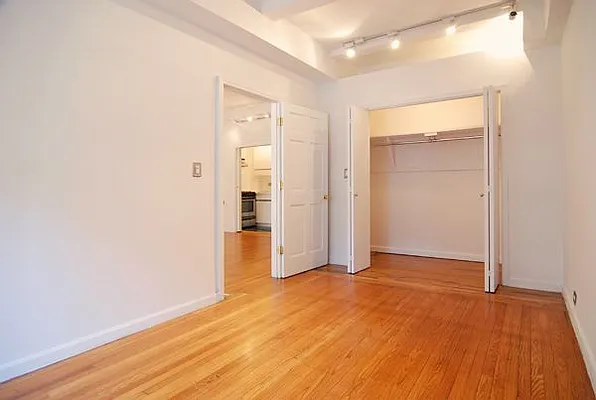 Rented by WAM Partners - William Moses Co. | media 89