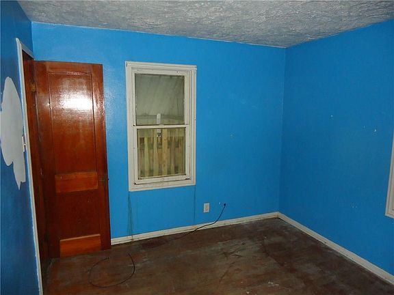 5th image of 28 McKinley St