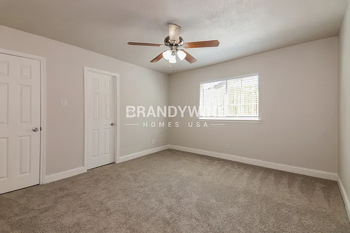 1821 Whiteoak Dr — Photo 12