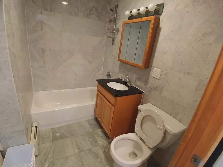 31 Monroe St #8B — Photo 7