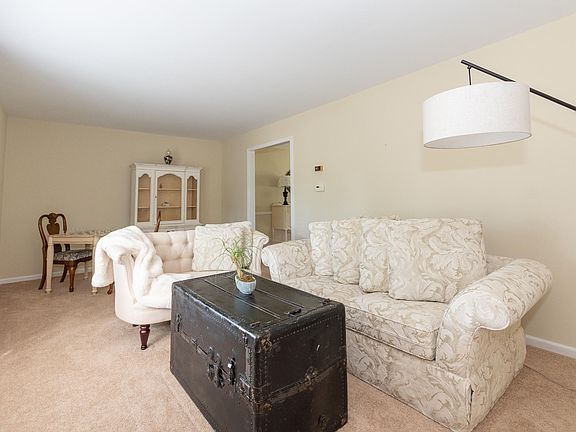 4th image of 8305 Valleywood Ln