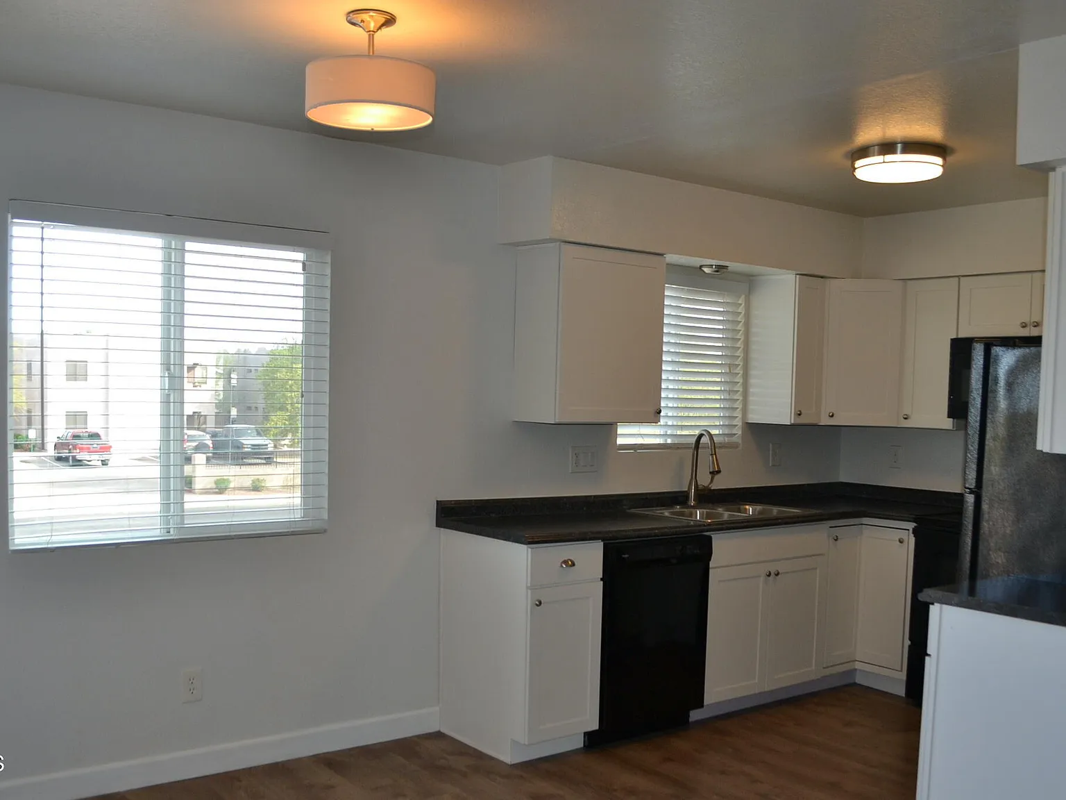 2 bed, 1.0 bath, 720 sqft, $1,100 — Photo 4
