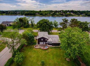 9 Southland Dr, Glen Cove, NY 11542