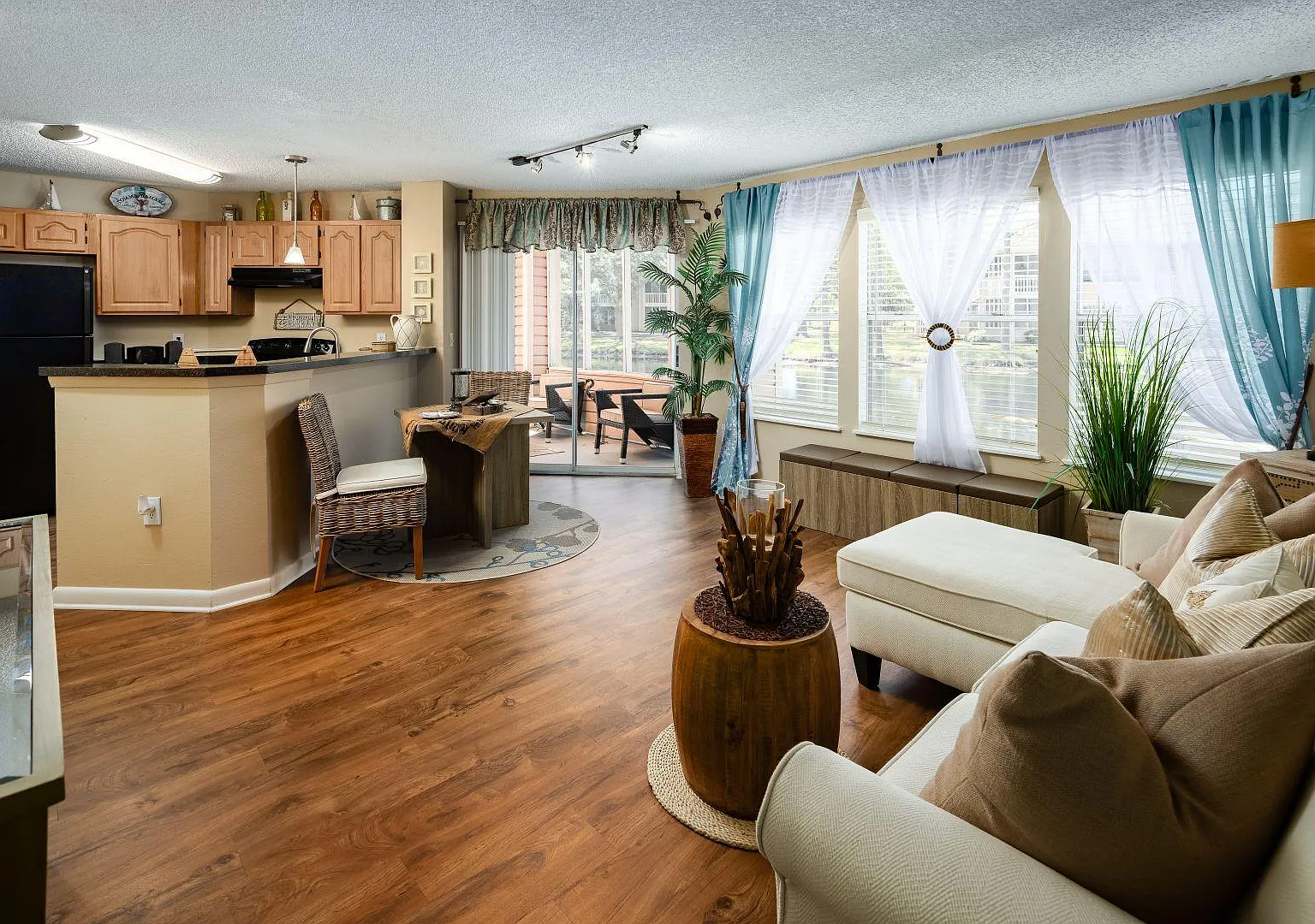 Sun Chase Apartment Homes — Photo 1