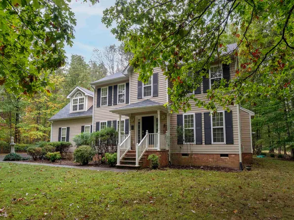 240 Oakmont Dr, Gordonsville, VA 22942