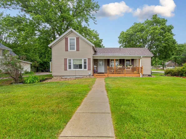 806 5th St NW, Faribault, MN 55021