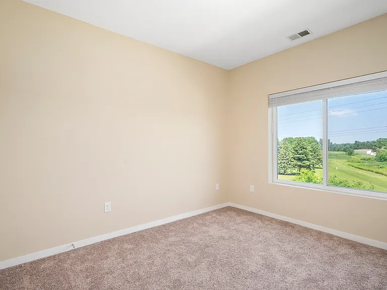 7. Mallview 2A - Bed1 7. Mallview 2A - Bed1