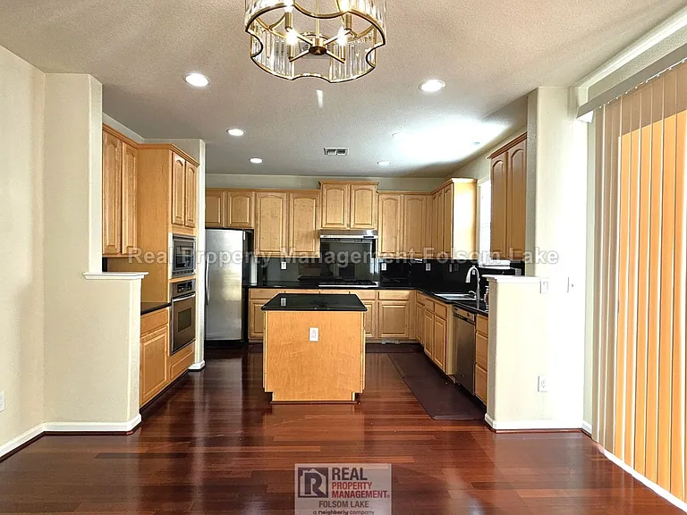 4446 Menaggio Way — Photo 9