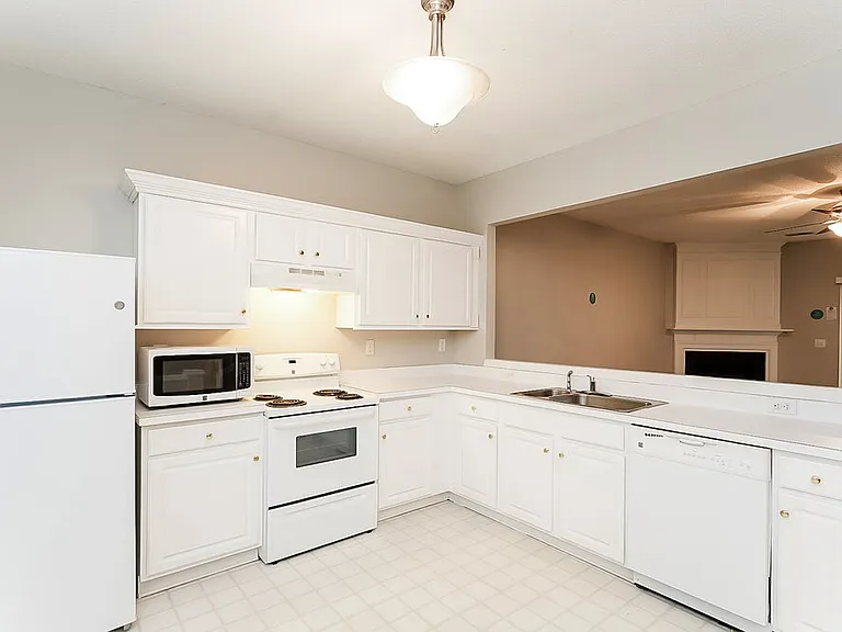 3973 Katherine Way — Photo 7