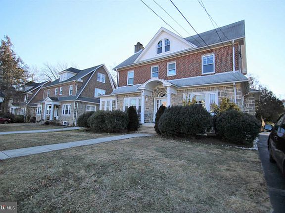 4th image of 836 Wilde Ave