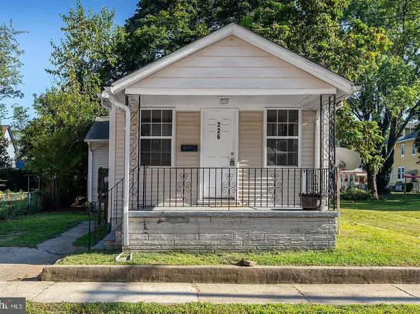 226 W Adams St, Paulsboro, NJ 08066