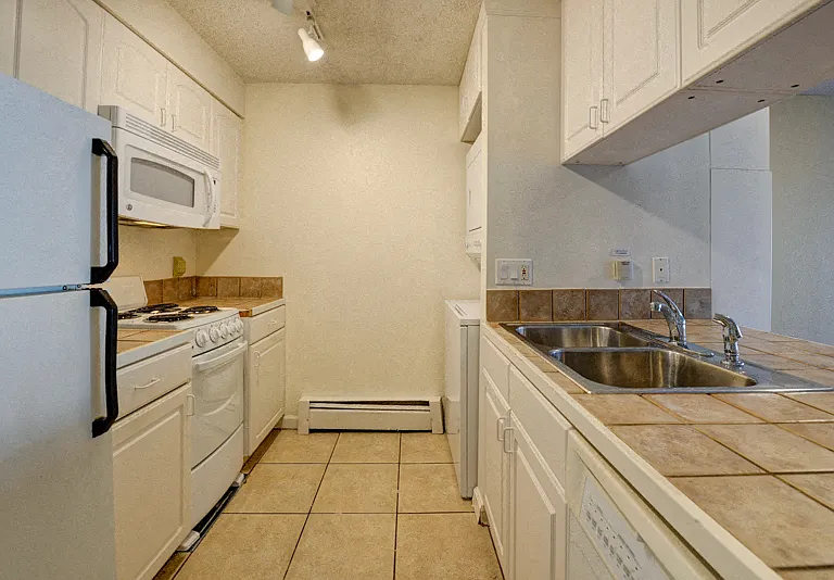 1200 College Ave #220 — Photo 5