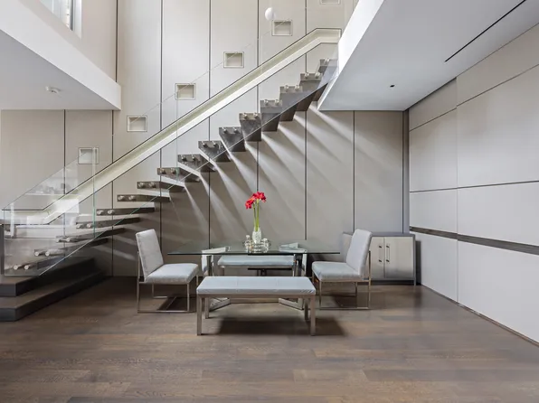 42 White Street image 3 of 21