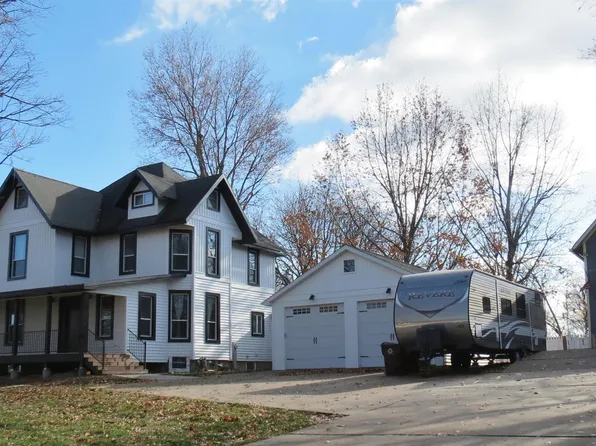 311 E Locust St, Maquoketa, IA 52060