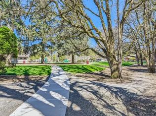 148 NE 24th Ave #104, Hillsboro, OR