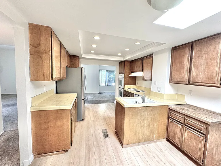 6664 Reservoir Ln — Photo 9
