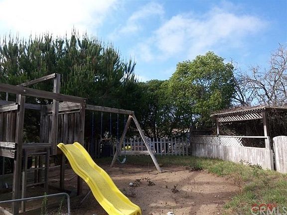 3rd image of 2339 Holden Ave
