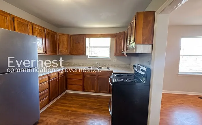 3 bed, 2.0 bath, 1264 sqft, $1,250 — Photo 3