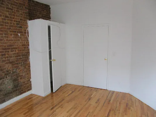 Rented by DSA Realty | media 34