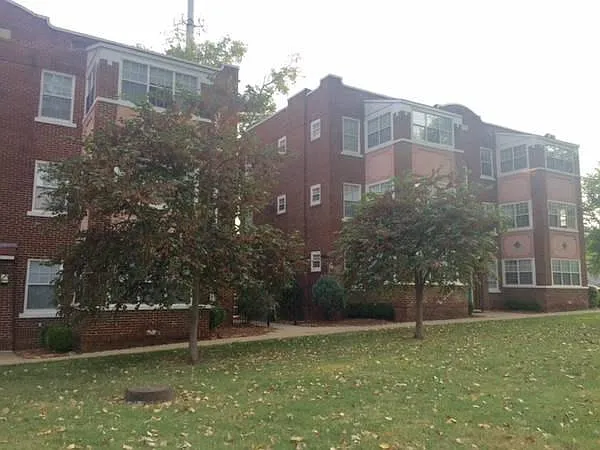 1223 S Elgin Ave — Photo 3
