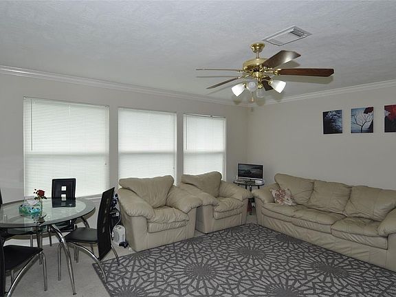 5th image of 2406 Padgett Ct