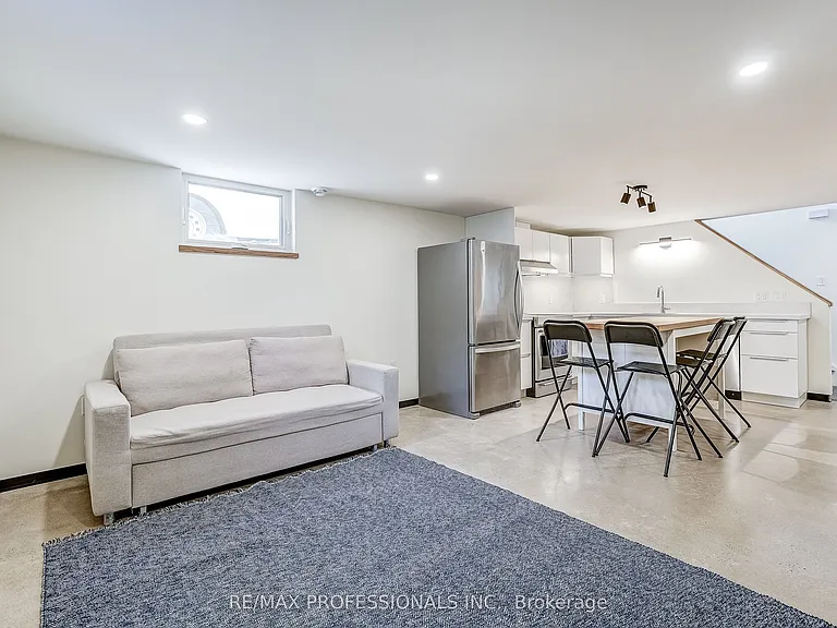 9 Cashman Cres #BASEMENT — Photo 17