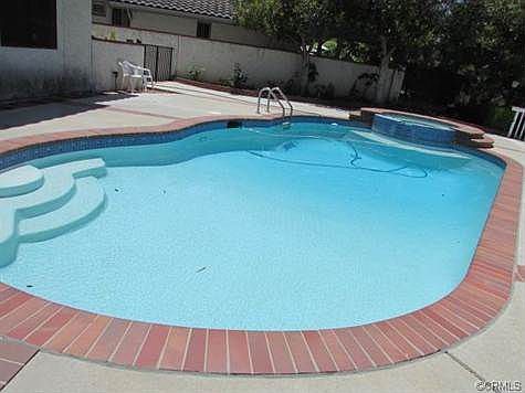 4th image of 17405 Seco Ct