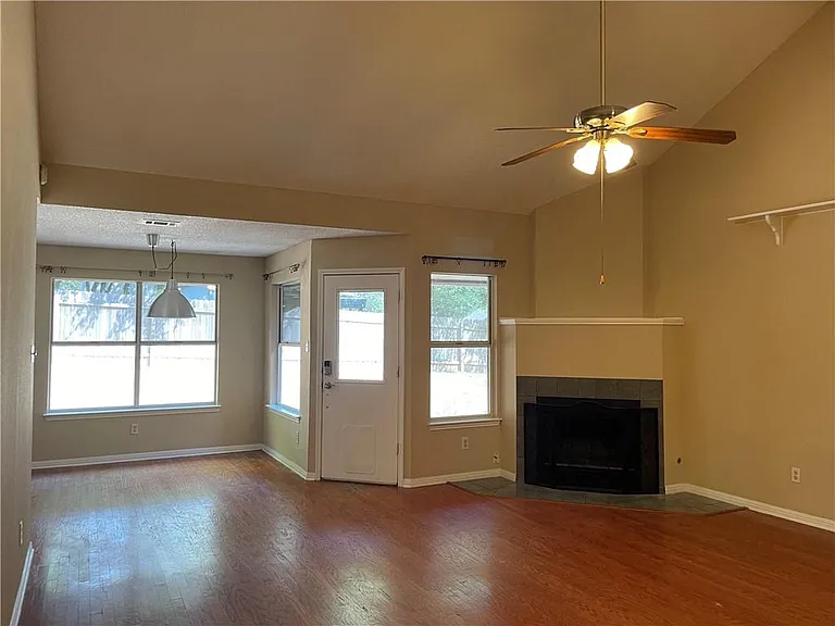 8003 Willet Trl — Photo 6