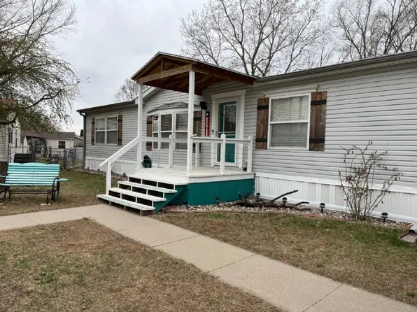 1301 Winona Cir, Council Bluffs, IA 51501