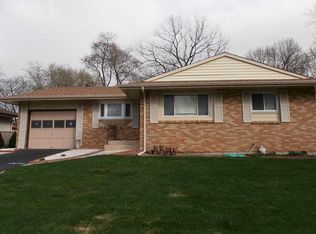 2904 Ashbrook Dr, Rockford, IL 61109