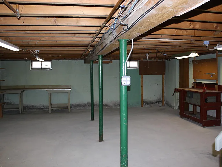 129 Wayside Rd — Photo 25